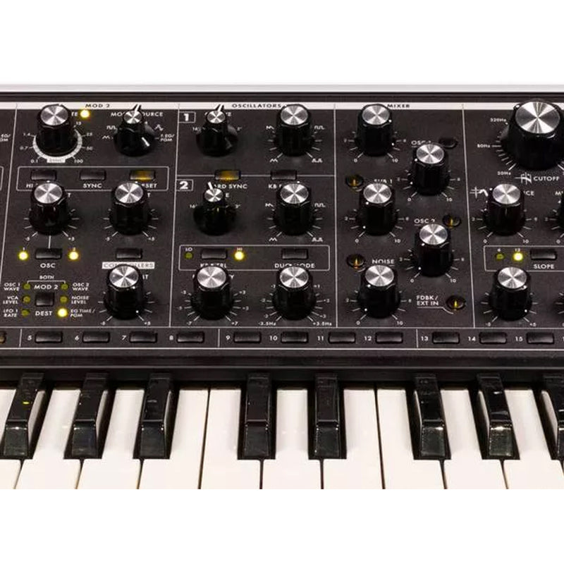 Moog SUBSEQUENT 37 Sintetizzatore professionale analogico parafonico a 37 tasti
