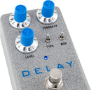 Fender Hammertone Delay Pedale compatto che offre tre diversi tipi di delay